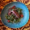Ton în crustă de coriandru crocant cu salată de rucola